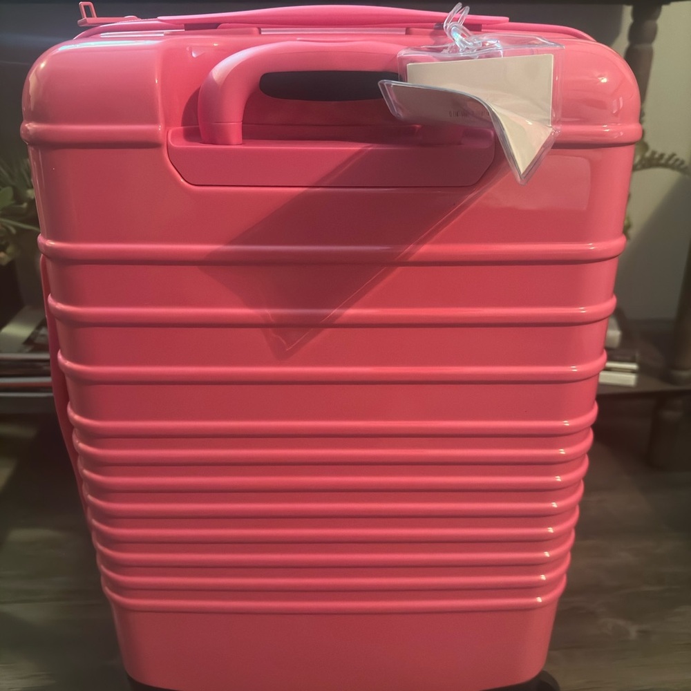Beis Barbie Carry On